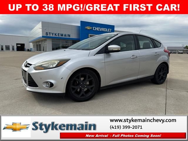 Used 2012 Ford Focus Titanium FWD image 1