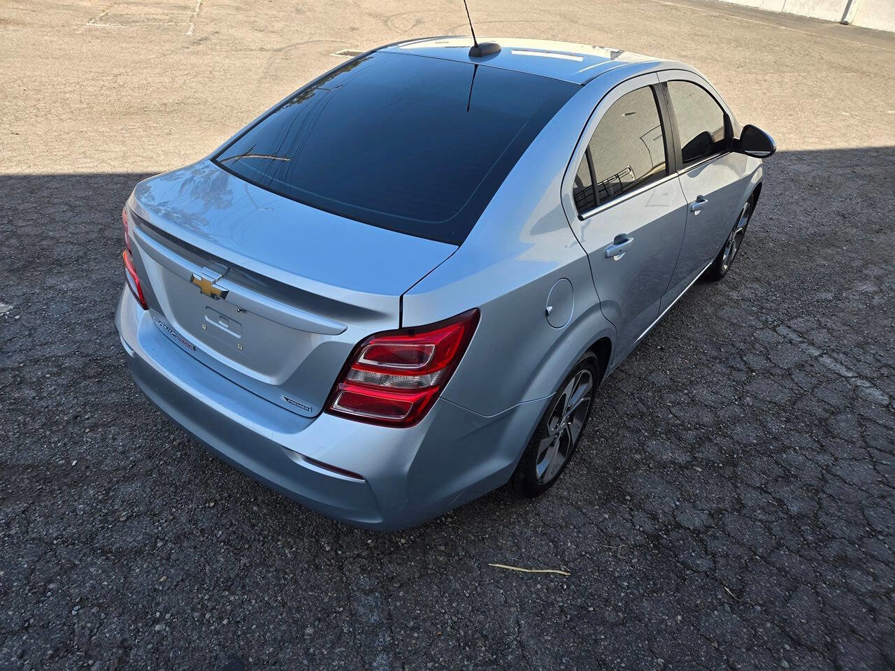 Used 2018 Chevrolet Sonic Premier FWD image 15