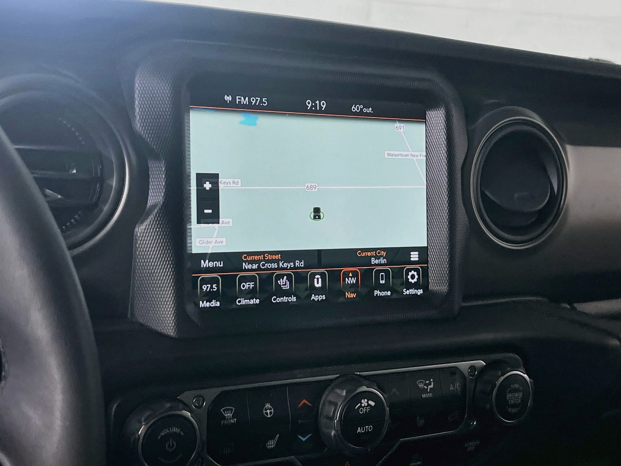 Used 2023 Jeep Wrangler Unlimited Sport w/ Sun And Sound Package AWD/4WD image 13