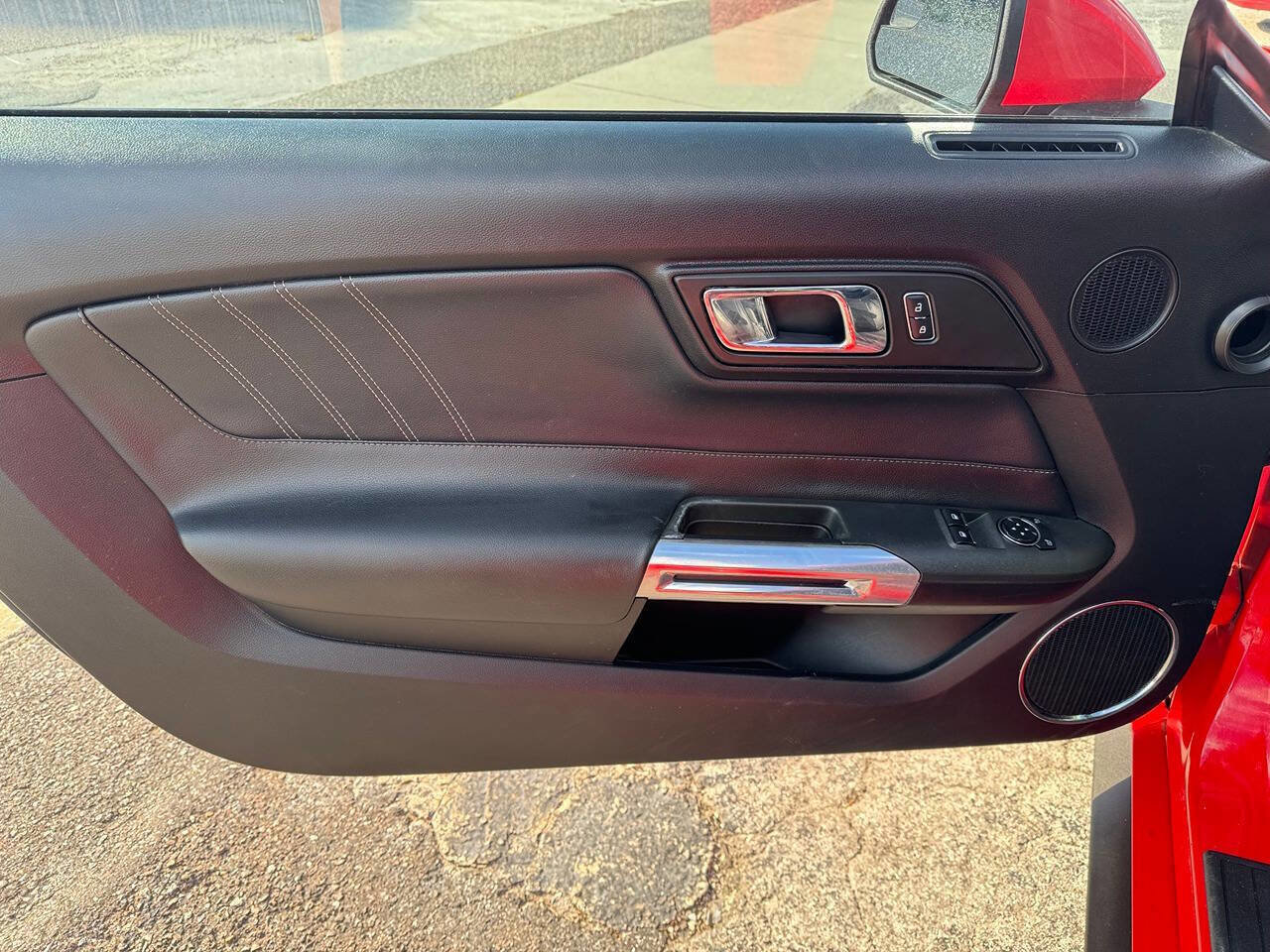 Used 2017 Ford Mustang Premium image 11