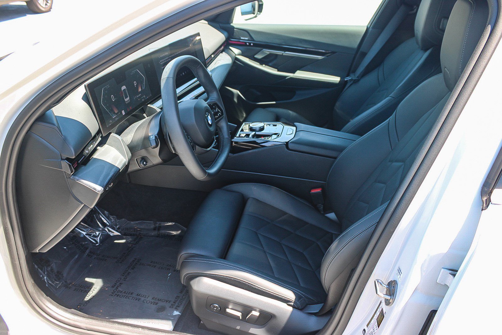 Used 2024 BMW 530i w/ Convenience Package RWD image 18