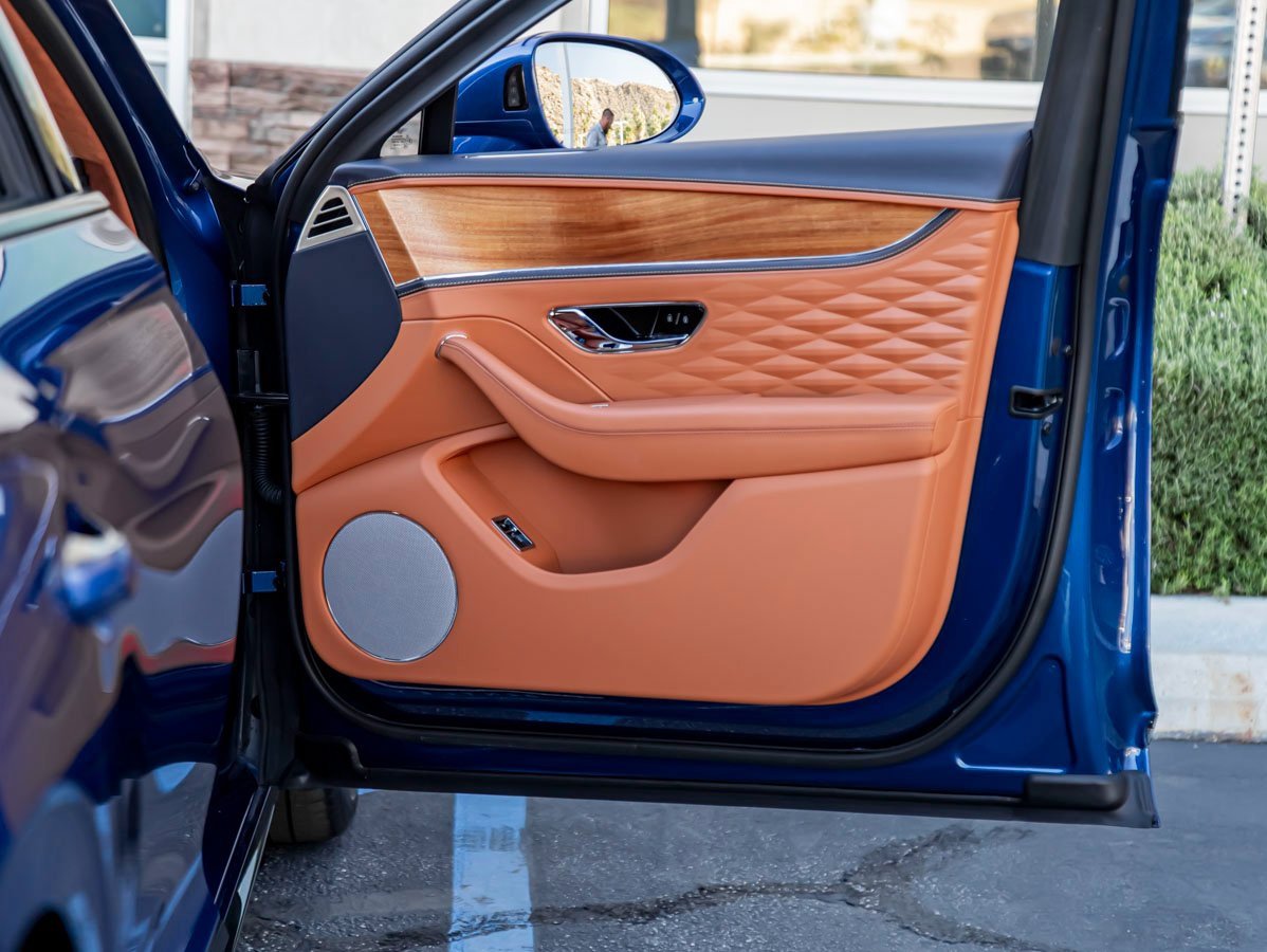 Certified 2023 Bentley Flying Spur V8 image 30