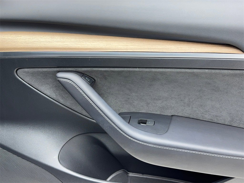 Used 2023 Tesla Model 3 Standard Range image 48