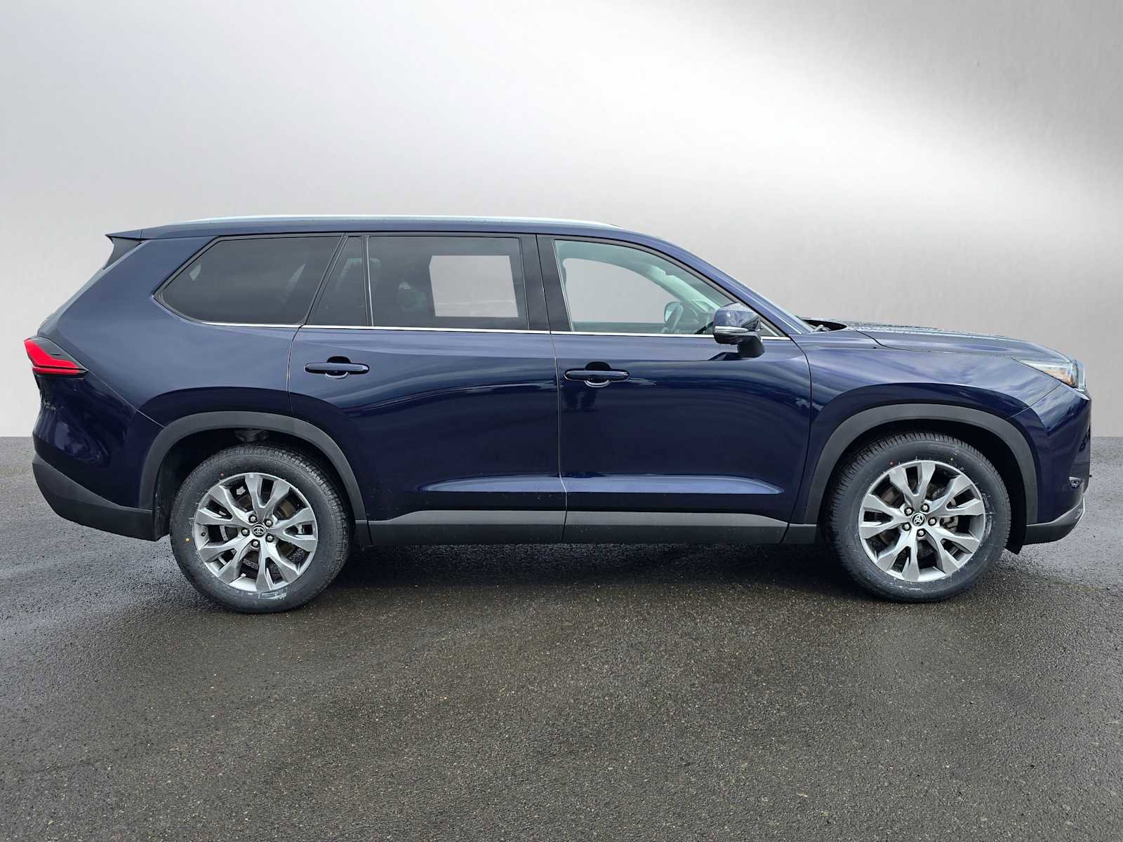 Certified 2024 Toyota Grand Highlander Limited image 2