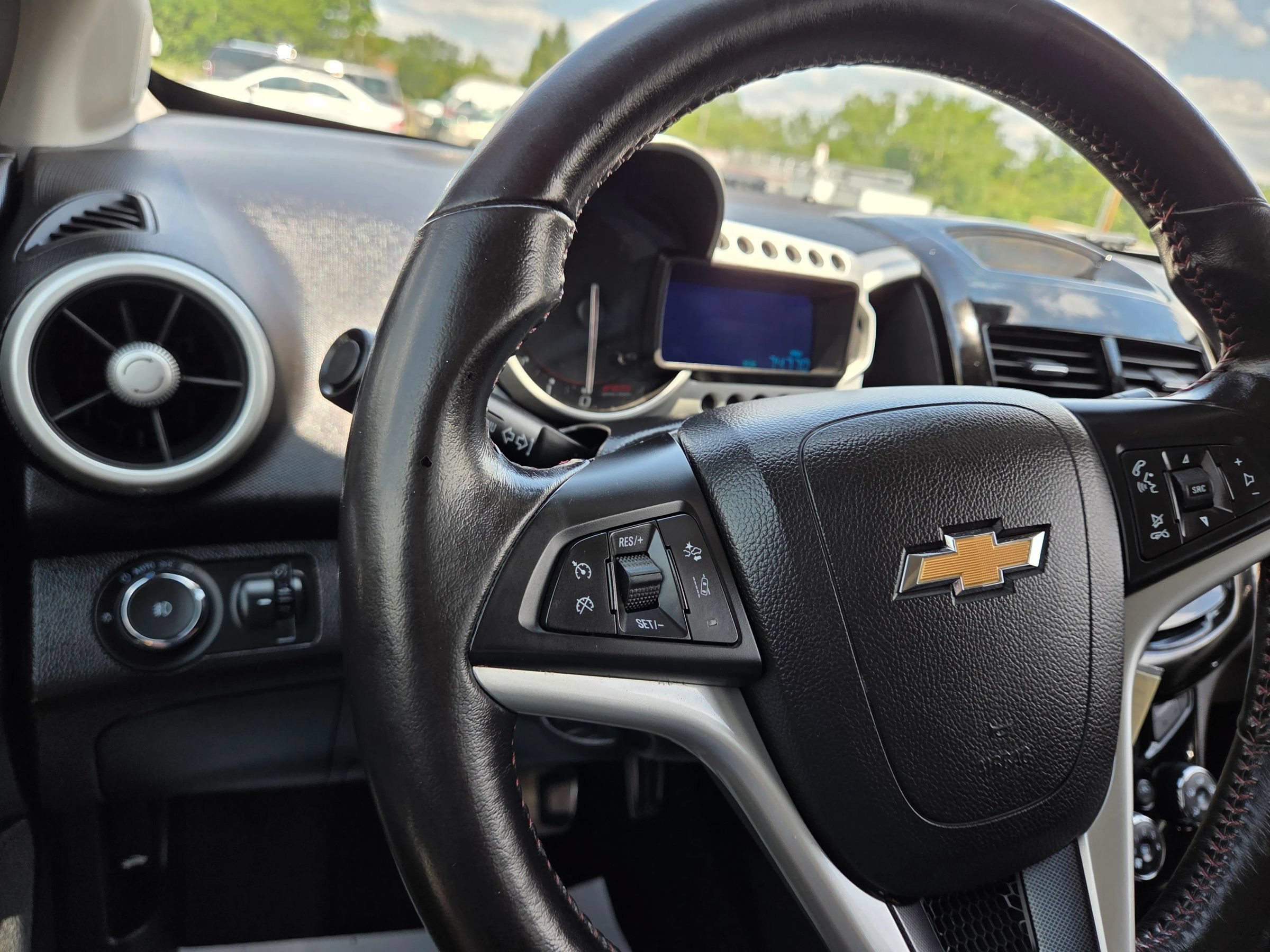 Used 2015 Chevrolet Sonic RS w/ Advanced Safety Package FWD image 27