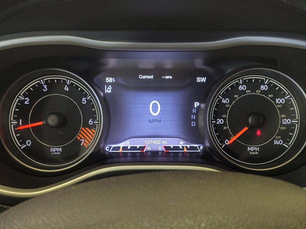 Used 2015 Jeep Cherokee Limited w/ Technology Group FWD image 23