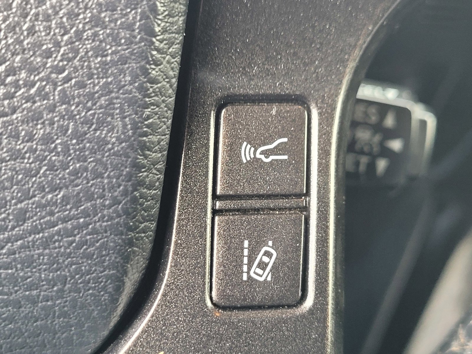 Used 2024 Toyota 4Runner TRD Off-Road Premium image 27