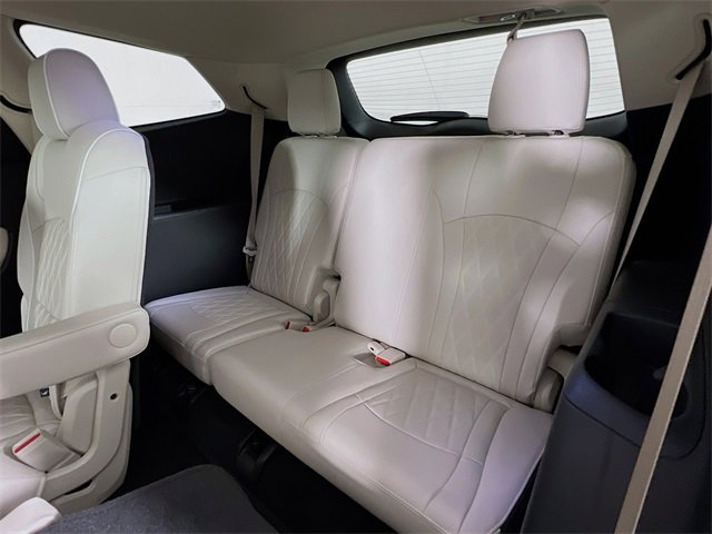 Used 2023 Buick Enclave Avenir w/ Avenir Technology Package image 37