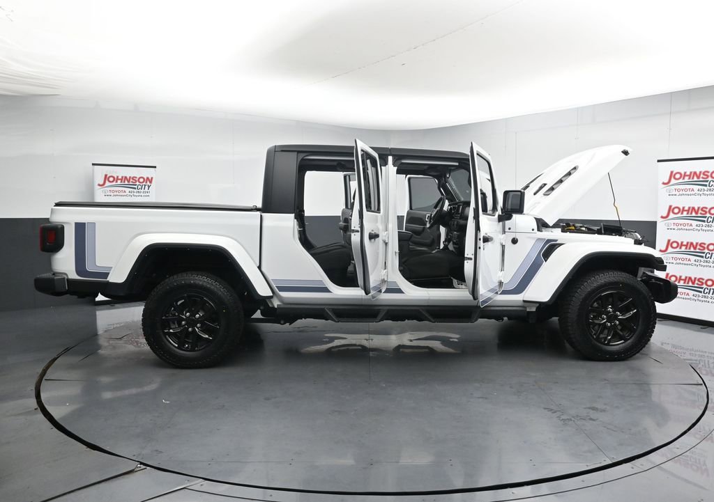 Used 2023 Jeep Gladiator Sport AWD/4WD image 41