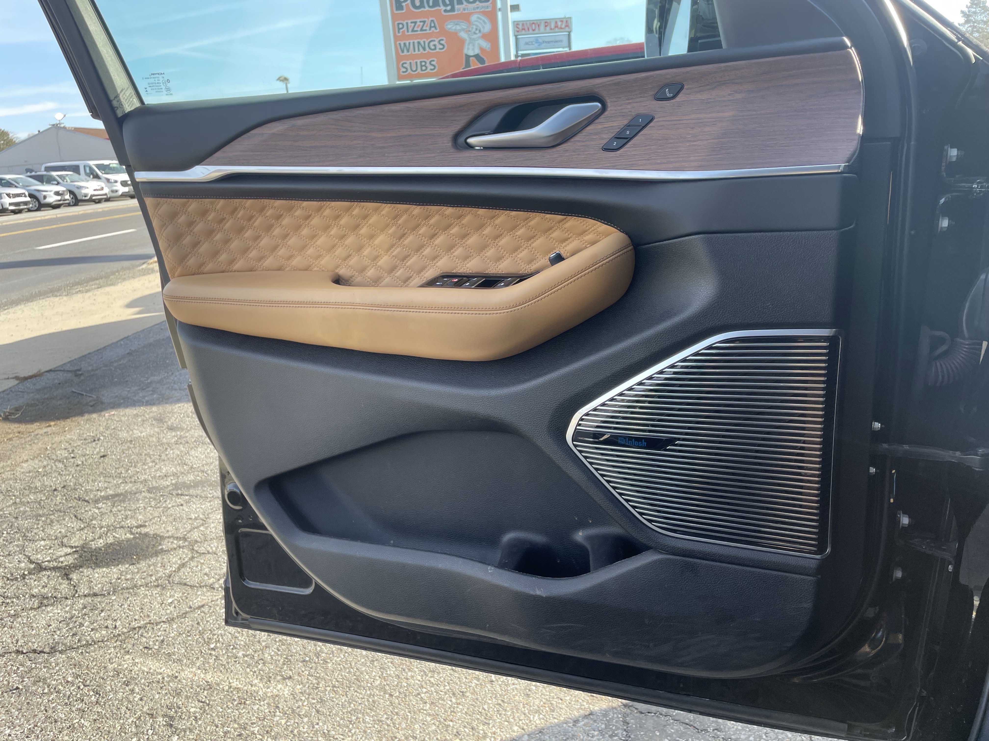 Used 2023 Jeep Grand Cherokee L Summit w/ Advanced Protech Group IV image 16