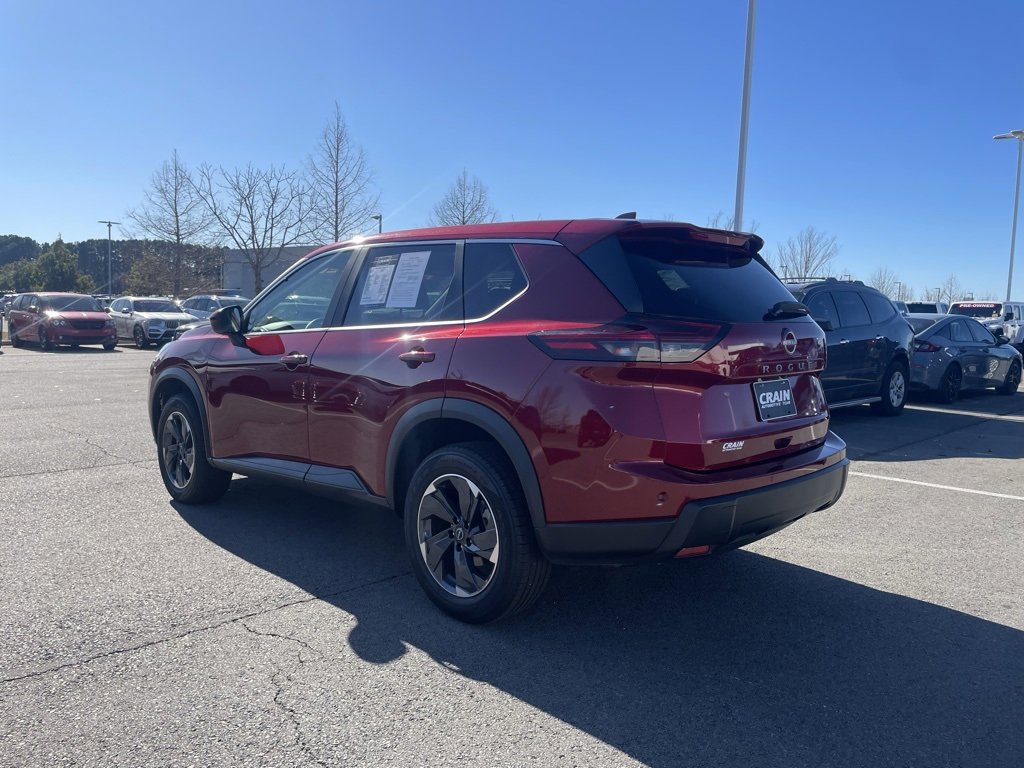 Used 2025 Nissan Rogue SV image 5