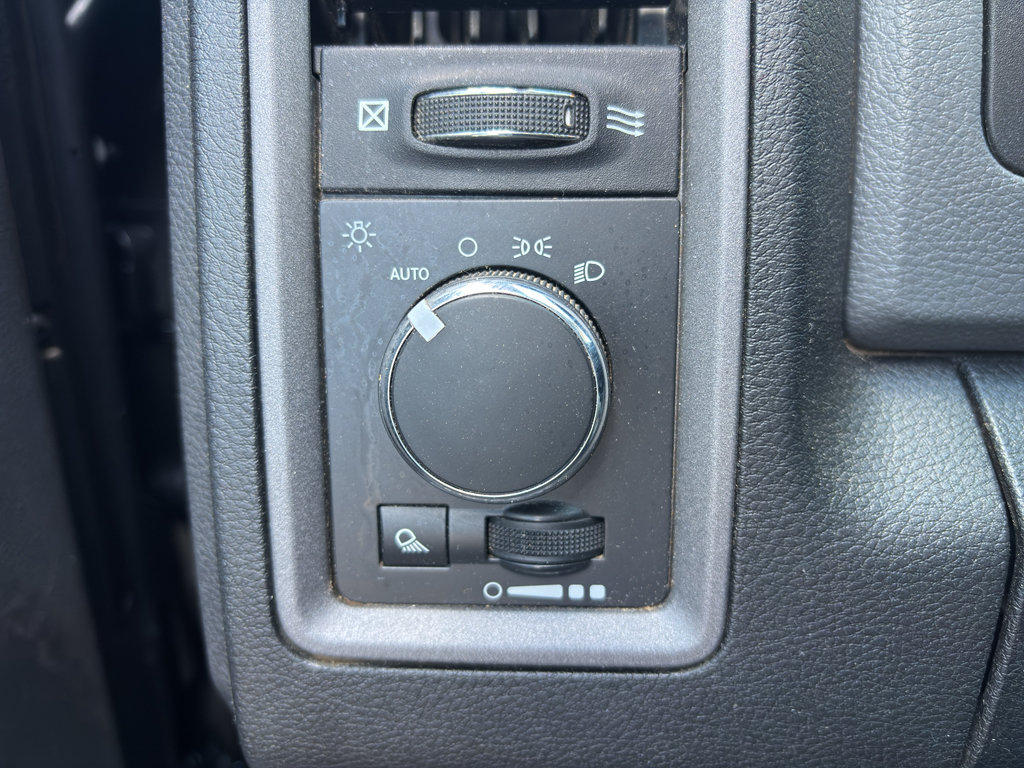 Used 2017 RAM 1500 Tradesman w/ Power & Remote Entry Group AWD/4WD image 21