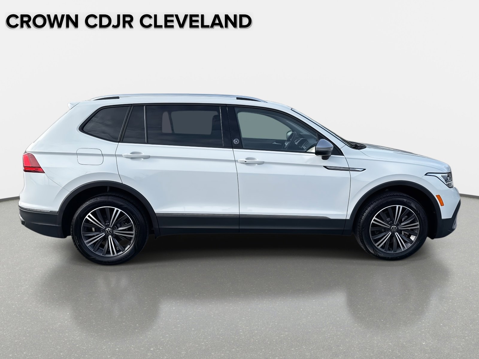 Used 2024 Volkswagen Tiguan Wolfsburg Edition image 3