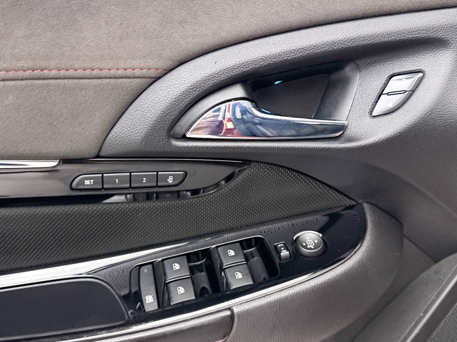 Used 2016 Chevrolet SS RWD image 33