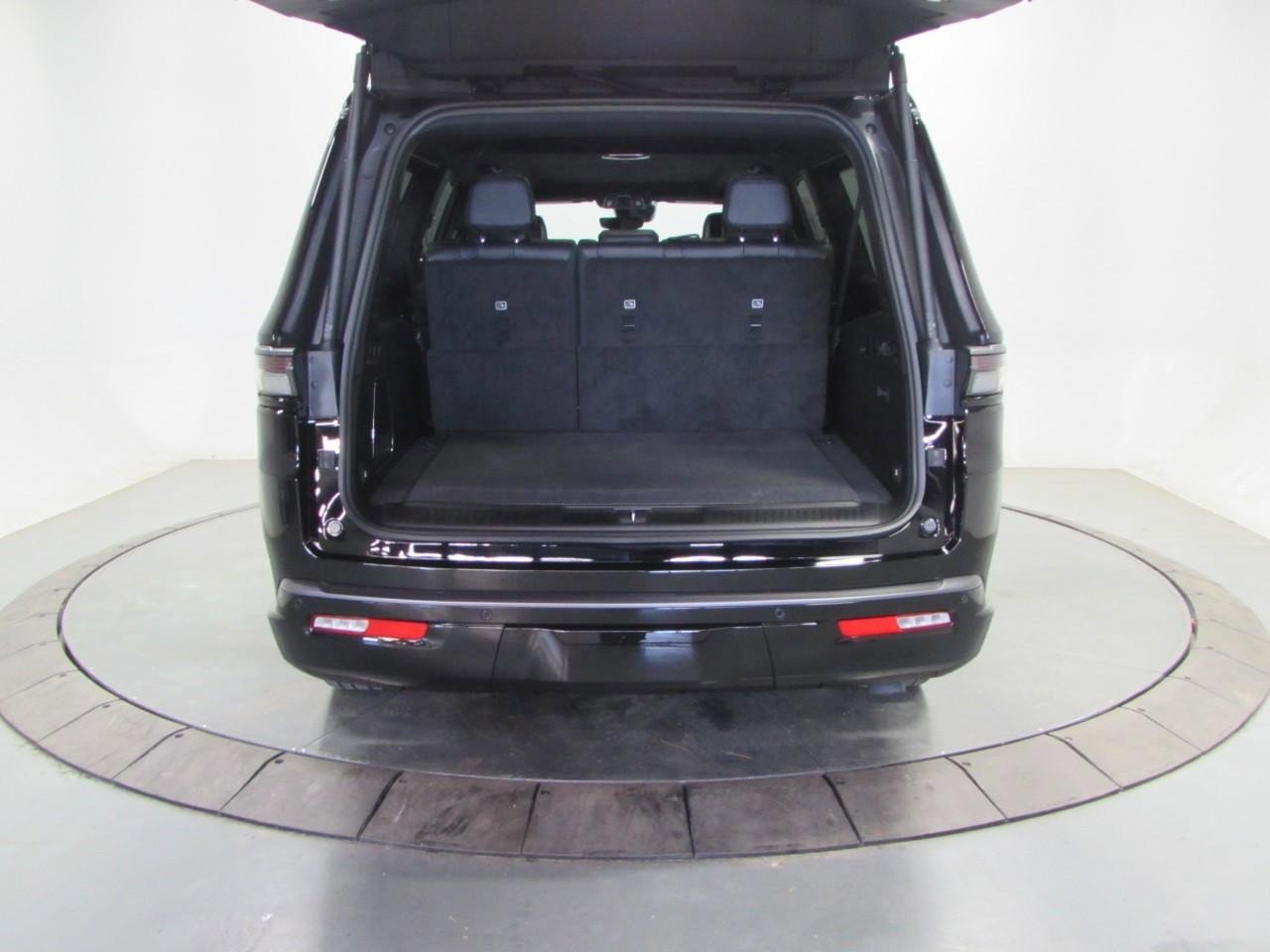 New 2026 Jeep Grand Wagoneer L Limited image 11