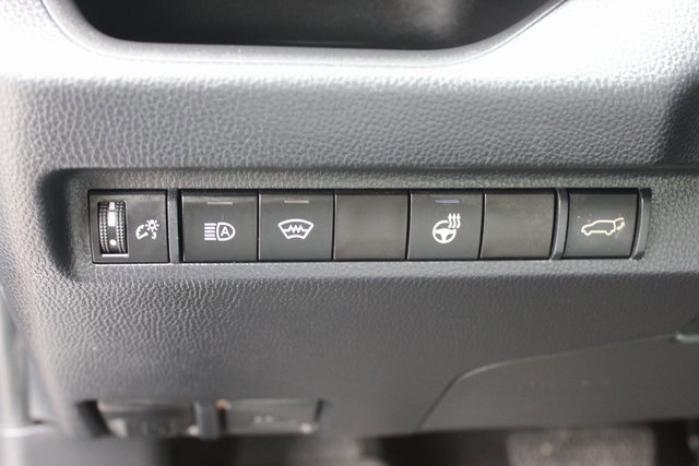 Used 2023 Toyota RAV4 XLE Premium image 16