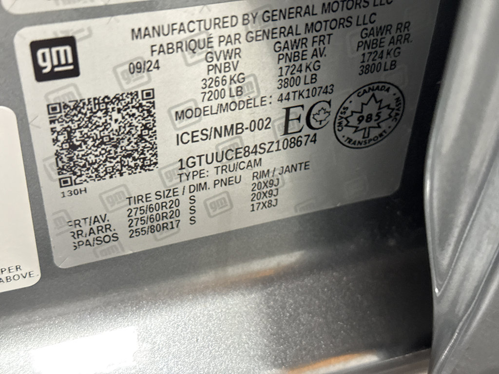 Used 2025 GMC Sierra 1500 Elevation w/ LPO, Elevation Black Package image 42