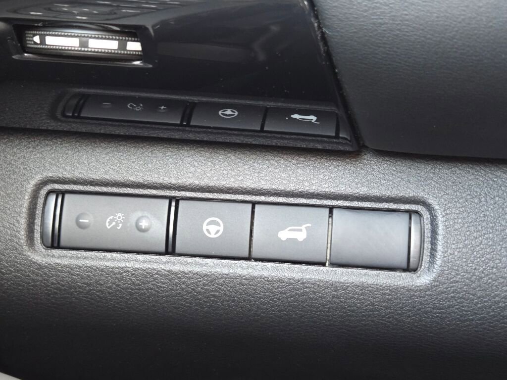 New 2026 Nissan Pathfinder SV image 23