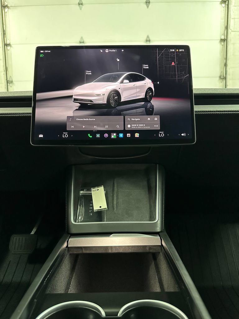 Used 2026 Tesla Model Y Long Range AWD/4WD image 29