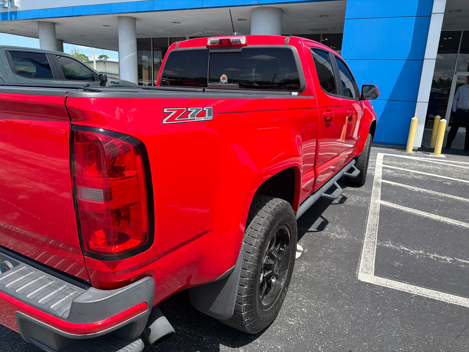 Used 2016 Chevrolet Colorado Z71 AWD/4WD image 3