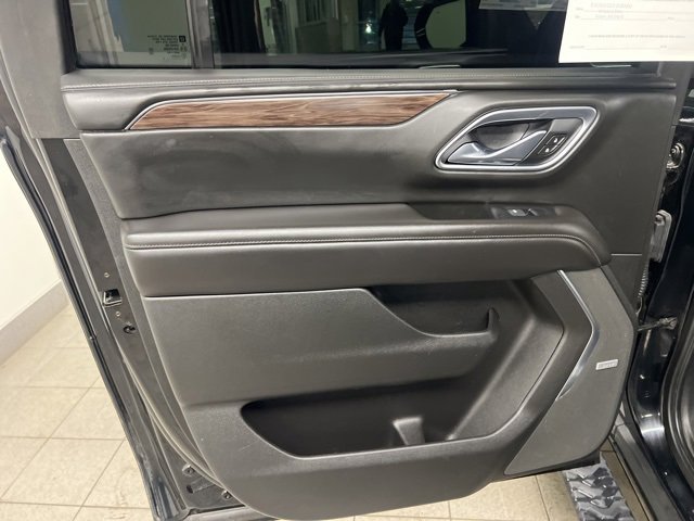 Used 2021 Chevrolet Suburban Z71 w/ Z71 Signature Package image 17