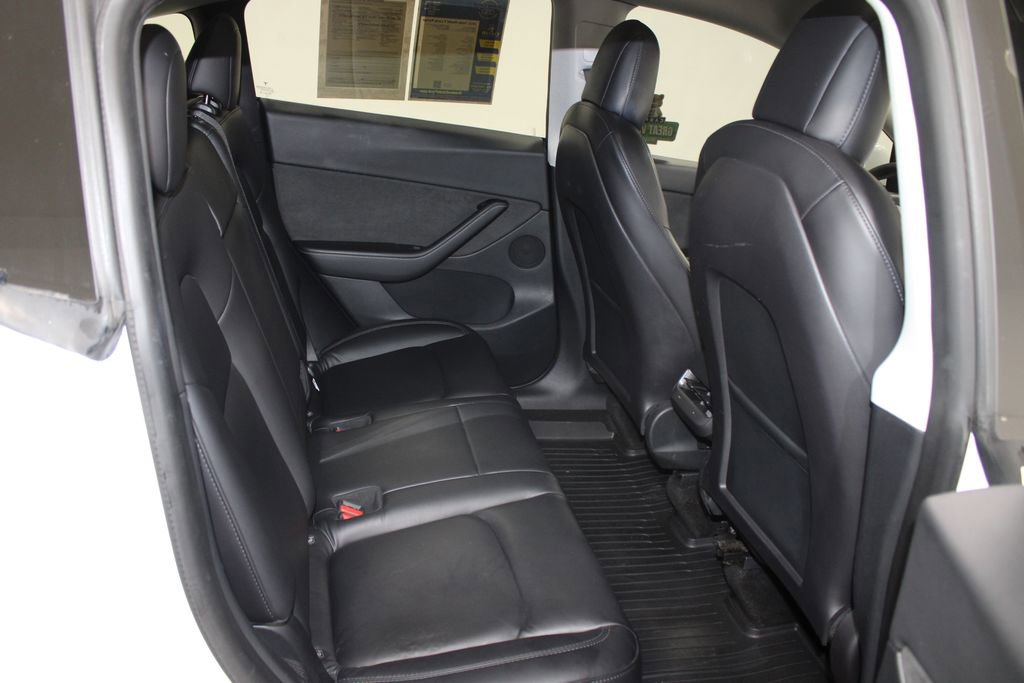 Used 2021 Tesla Model Y Long Range image 29