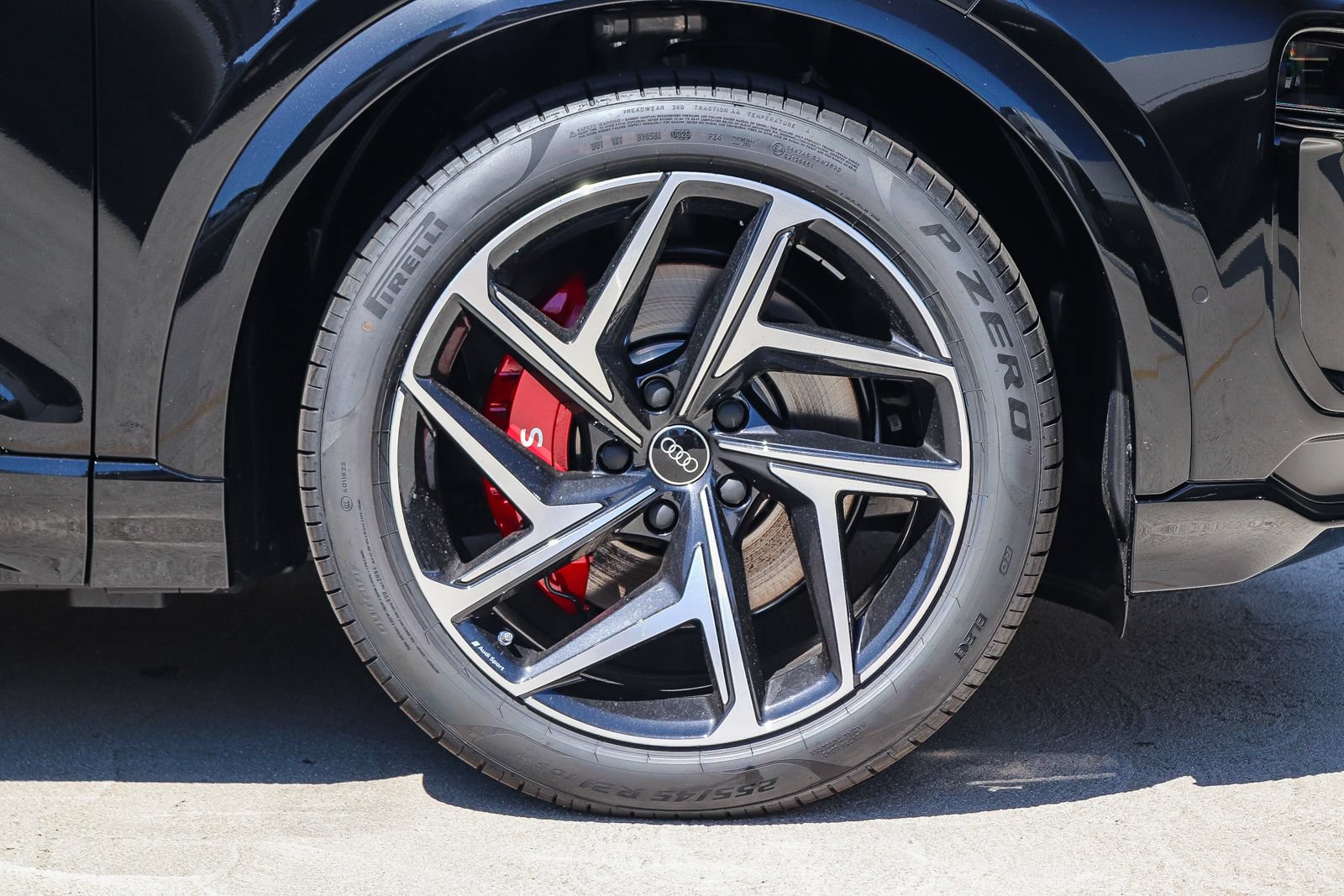 New 2027 Audi SQ6 e-tron Prestige AWD/4WD image 9