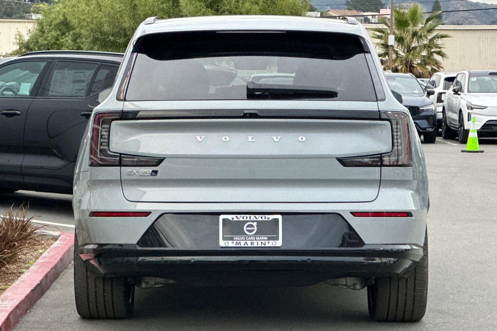 New 2025 Volvo EX90 Ultra AWD/4WD image 7