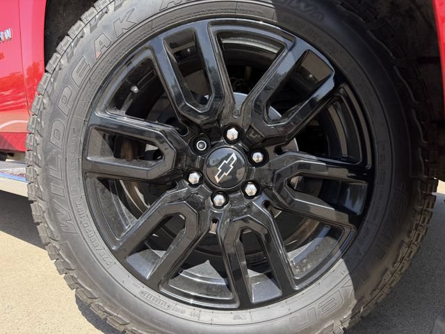 Used 2020 Chevrolet Suburban LT AWD/4WD image 9