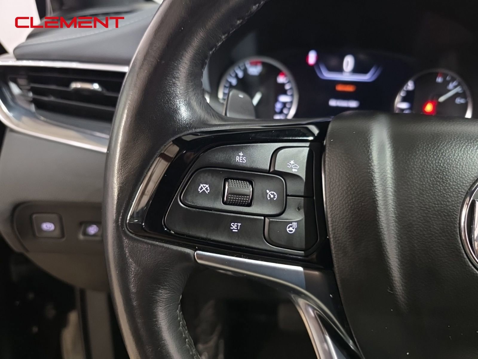 Used 2024 Buick Enclave Premium image 13