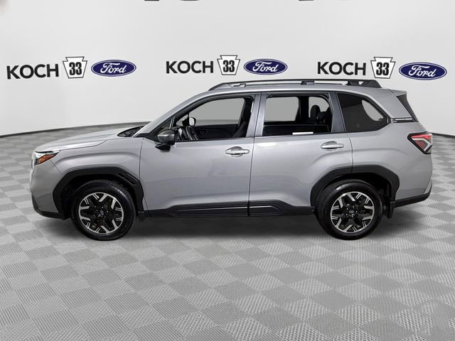 Used 2025 Subaru Forester Premium w/ Convenience Package #2 AWD/4WD image 4