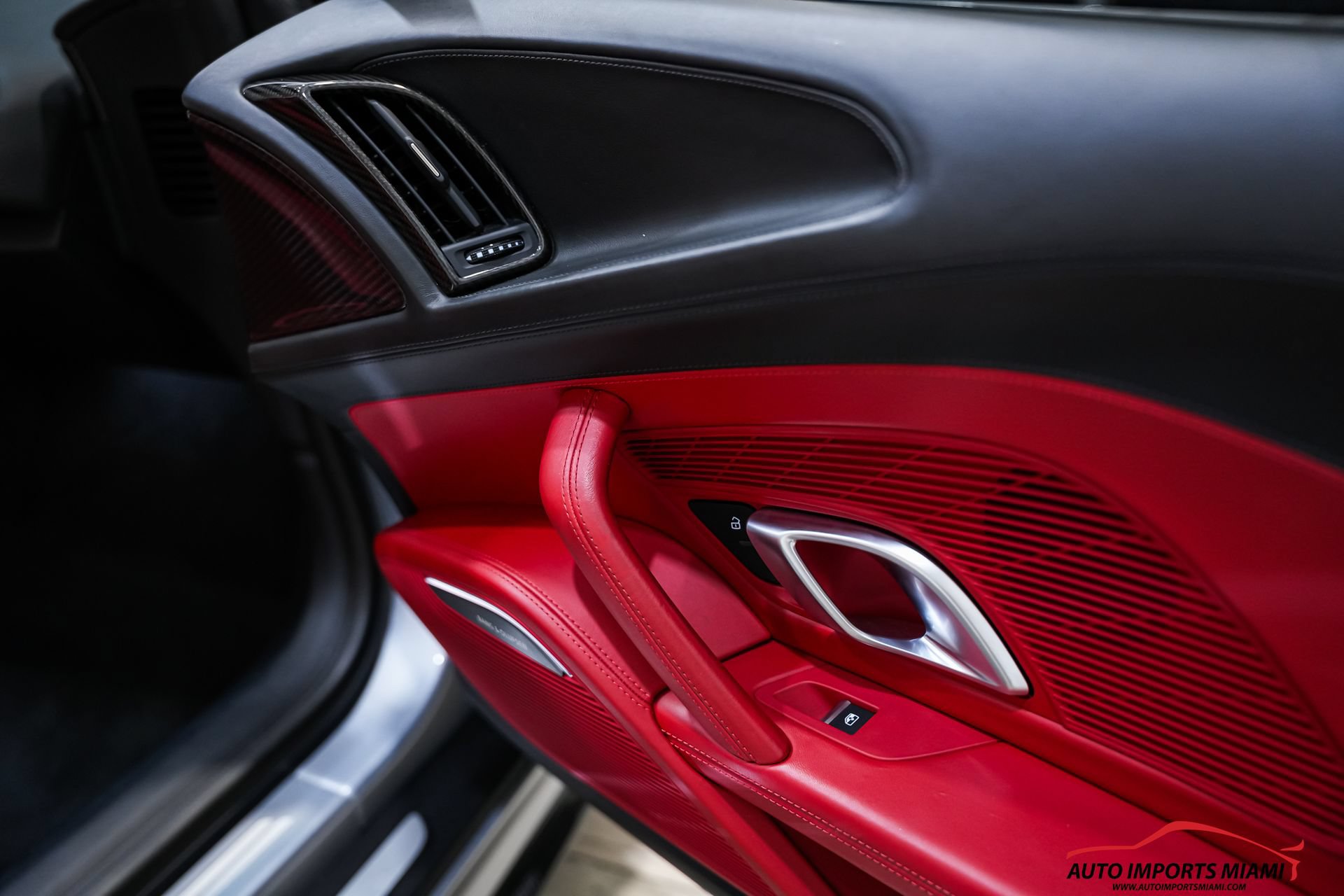 Used 2018 Audi R8 V10 w/ Carbon Exterior Package AWD/4WD image 68