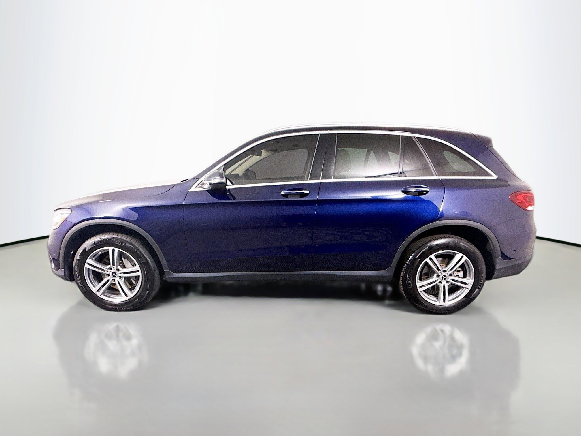 Used 2021 Mercedes-Benz GLC 300 image 6