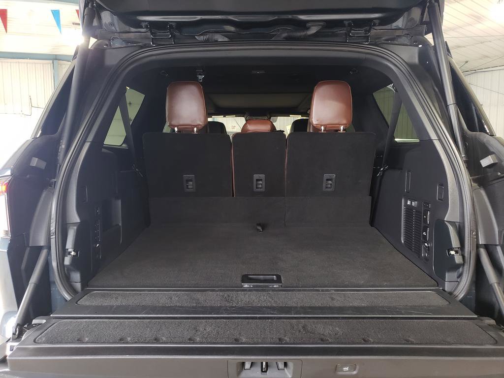 Used 2025 Lincoln Navigator L Reserve image 5