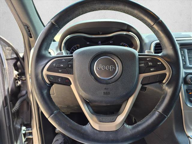 Used 2017 Jeep Grand Cherokee Laredo w/ Quick Order Package 2BE RWD image 12