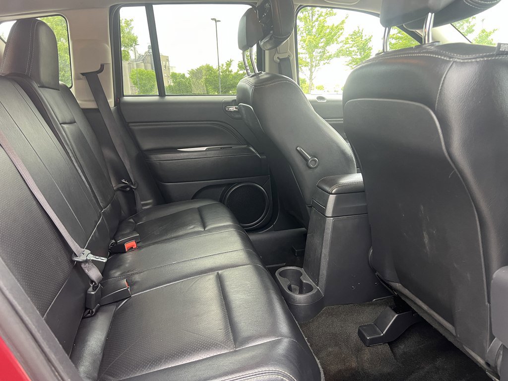 Used 2016 Jeep Compass High Altitude FWD image 12