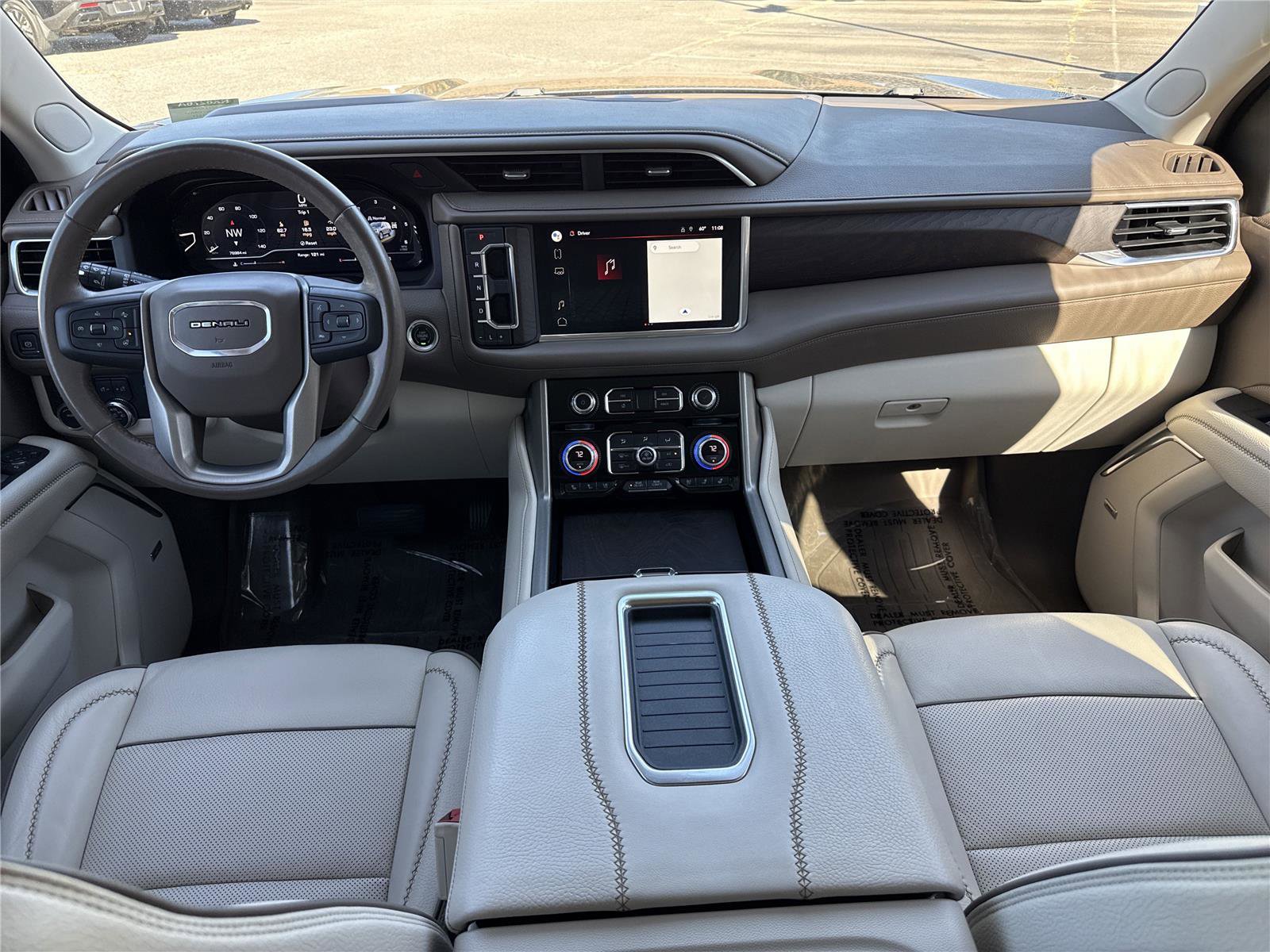 Used 2022 GMC Yukon Denali w/ Advanced Technology Package image 10