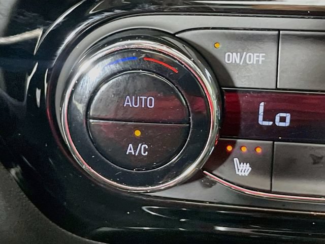 Used 2025 Chevrolet Trax ACTIV w/ Sunroof Package FWD image 20