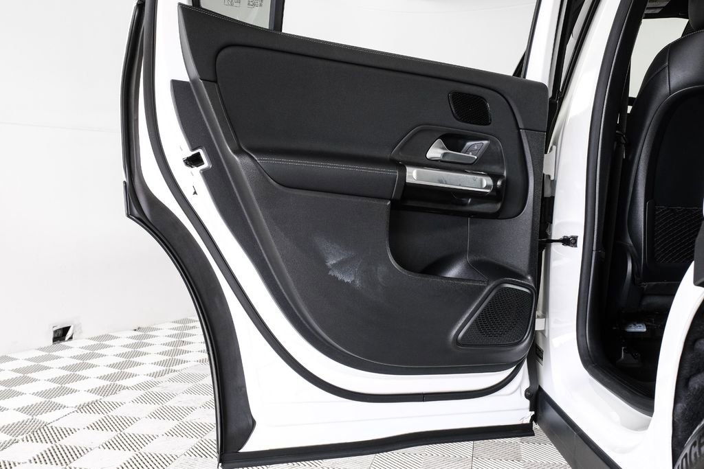 Used 2023 Mercedes-Benz EQB 250+ w/ Exclusive Package image 46