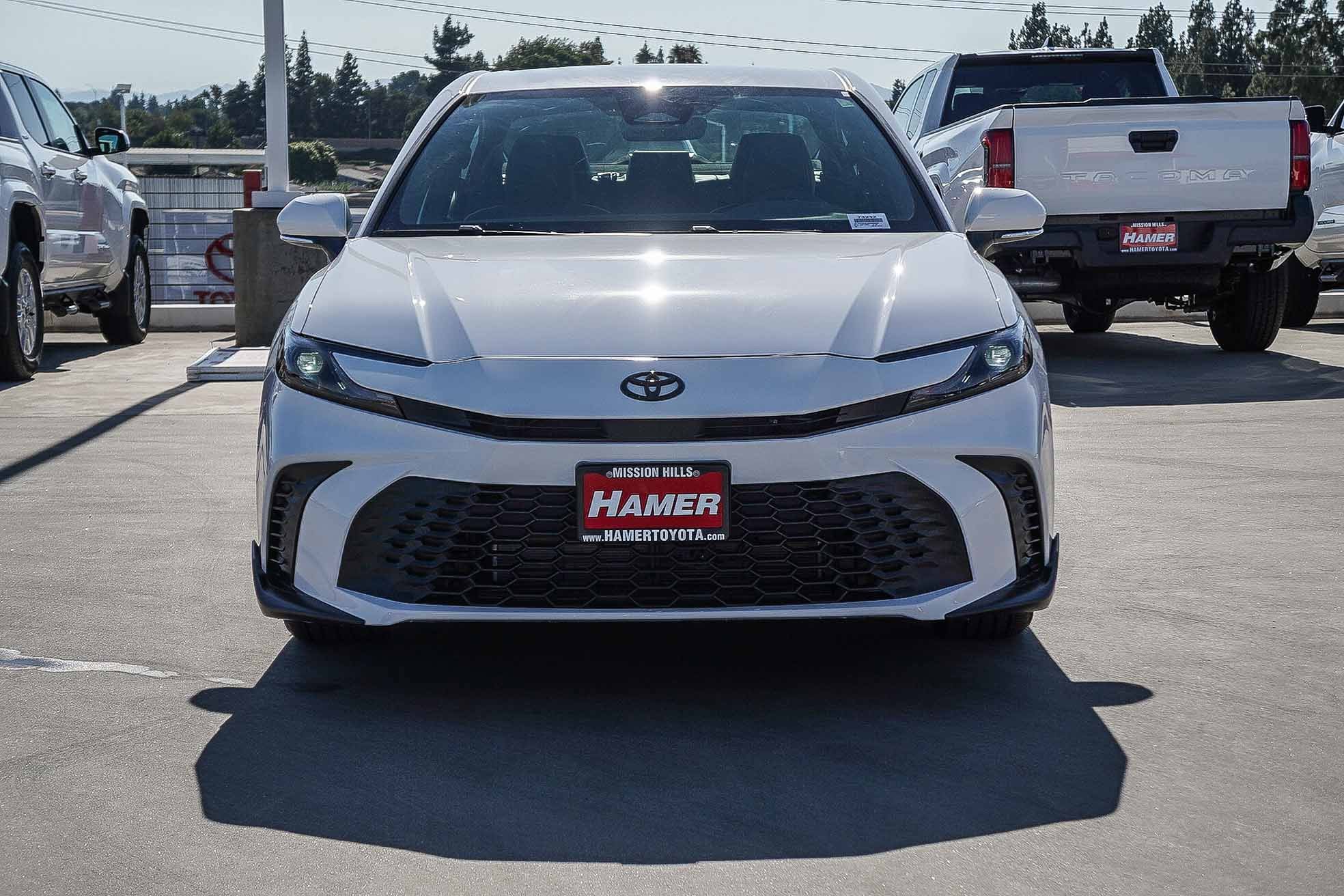 New 2026 Toyota Camry SE FWD image 2