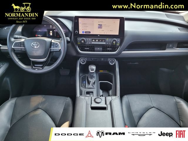 Used 2024 Toyota Grand Highlander AWD image 6