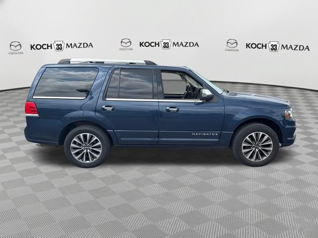 Used 2015 Lincoln Navigator 4WD image 8