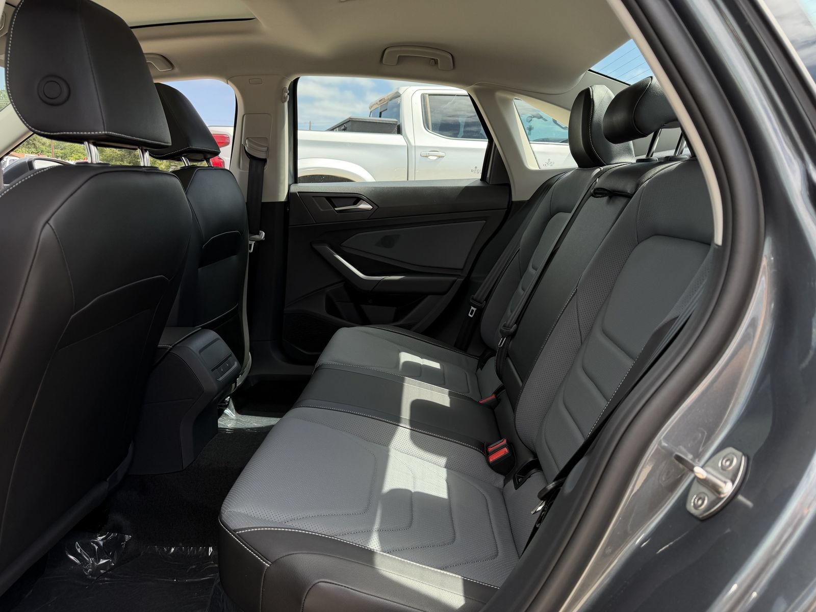 New 2026 Volkswagen Jetta SEL FWD image 27