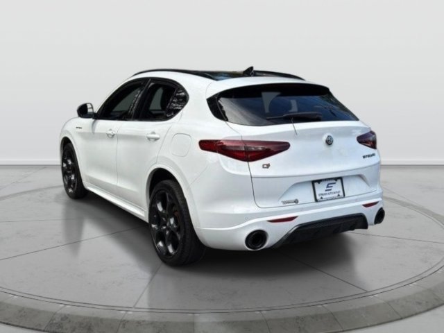 Used 2023 Alfa Romeo Stelvio Estrema AWD/4WD image 6