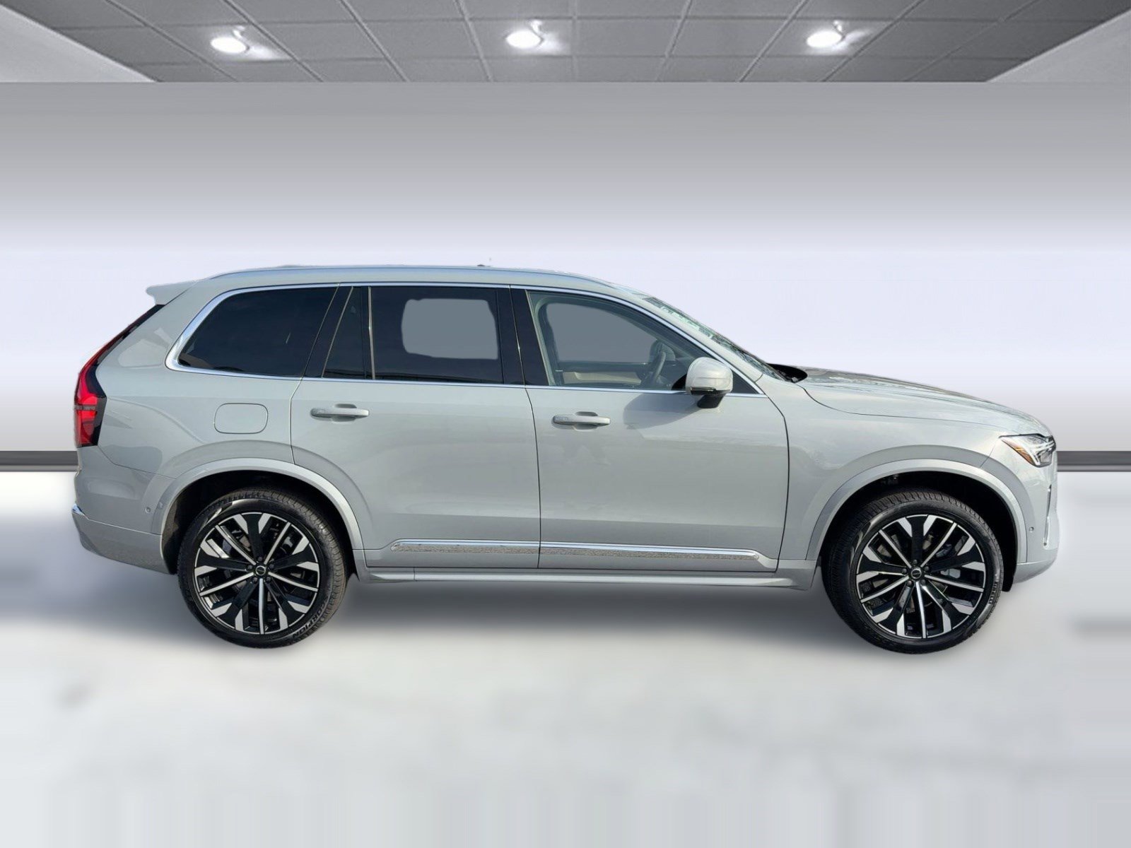 New 2026 Volvo XC90 T8 Plus w/ Protection Package Premier image 8