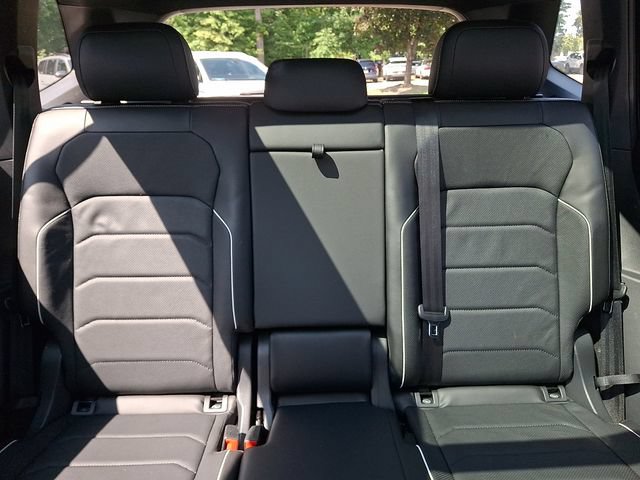 Certified 2023 Volkswagen Tiguan SEL R-Line AWD/4WD image 19