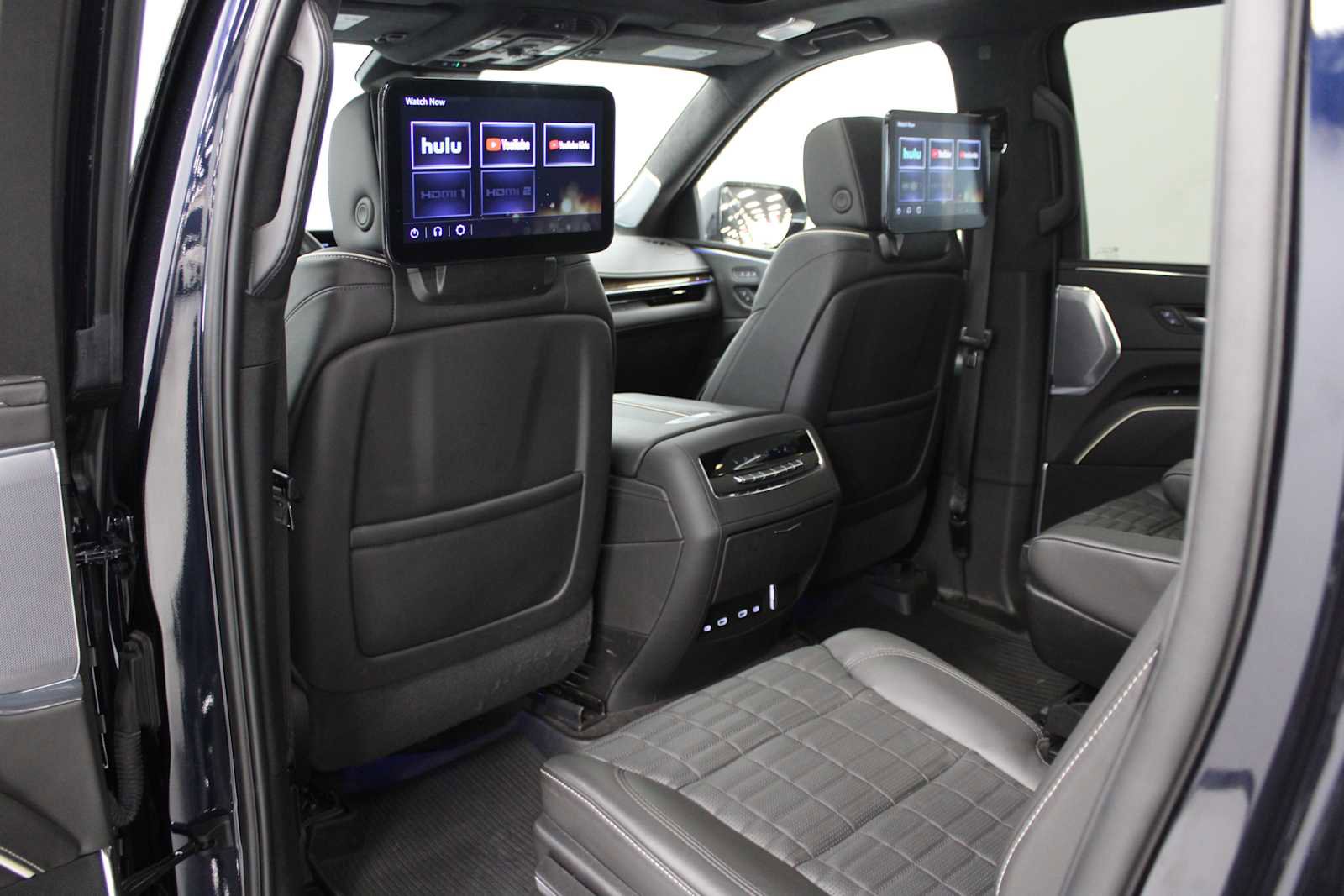 Certified 2024 Cadillac Escalade ESV Sport Platinum w/ LPO, ONYX Package image 54