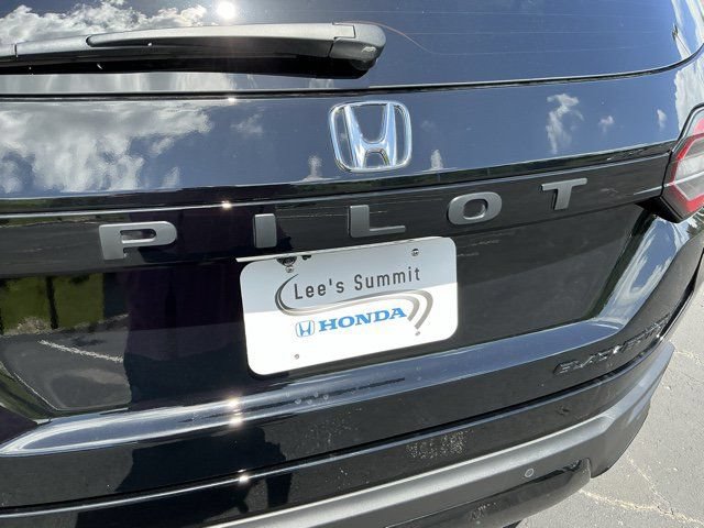 Used 2026 Honda Pilot Black Edition image 5