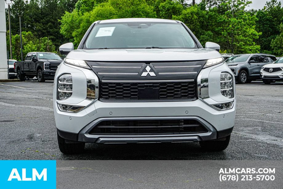 Used 2025 Mitsubishi Outlander SE FWD image 10