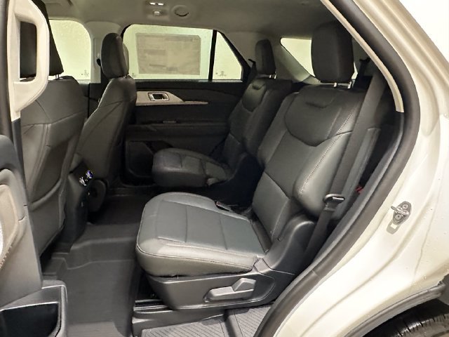 New 2026 Ford Explorer Active w/ Active Comfort Package AWD/4WD image 19